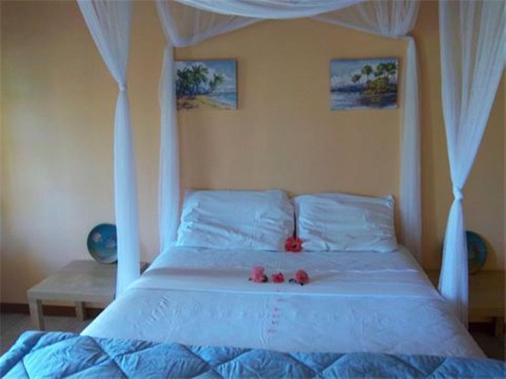 By The Sea Vacation Home And Villa Port Antonio Pokoj fotografie