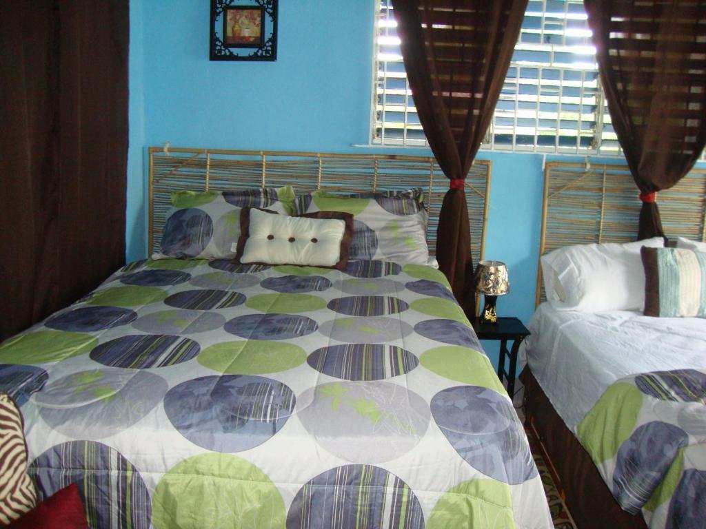 By The Sea Vacation Home And Villa Port Antonio Pokoj fotografie